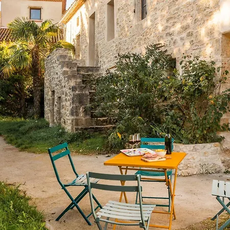 Lägenhet Le Des Jardins De Lumiere Floressas